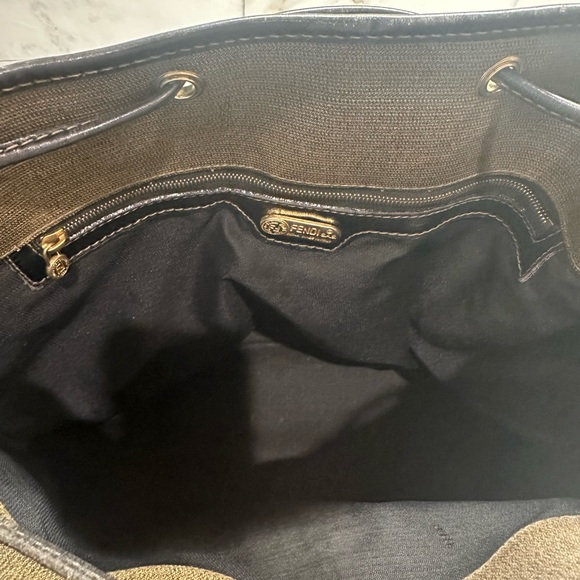 Vintage FENDI Bucket Bag - Picture 7 of 10